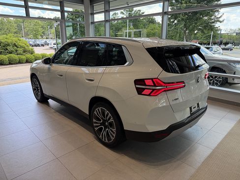 New 2026 BMW X3 xDrive30i w/ Convenience Package AWD/4WD image 4
