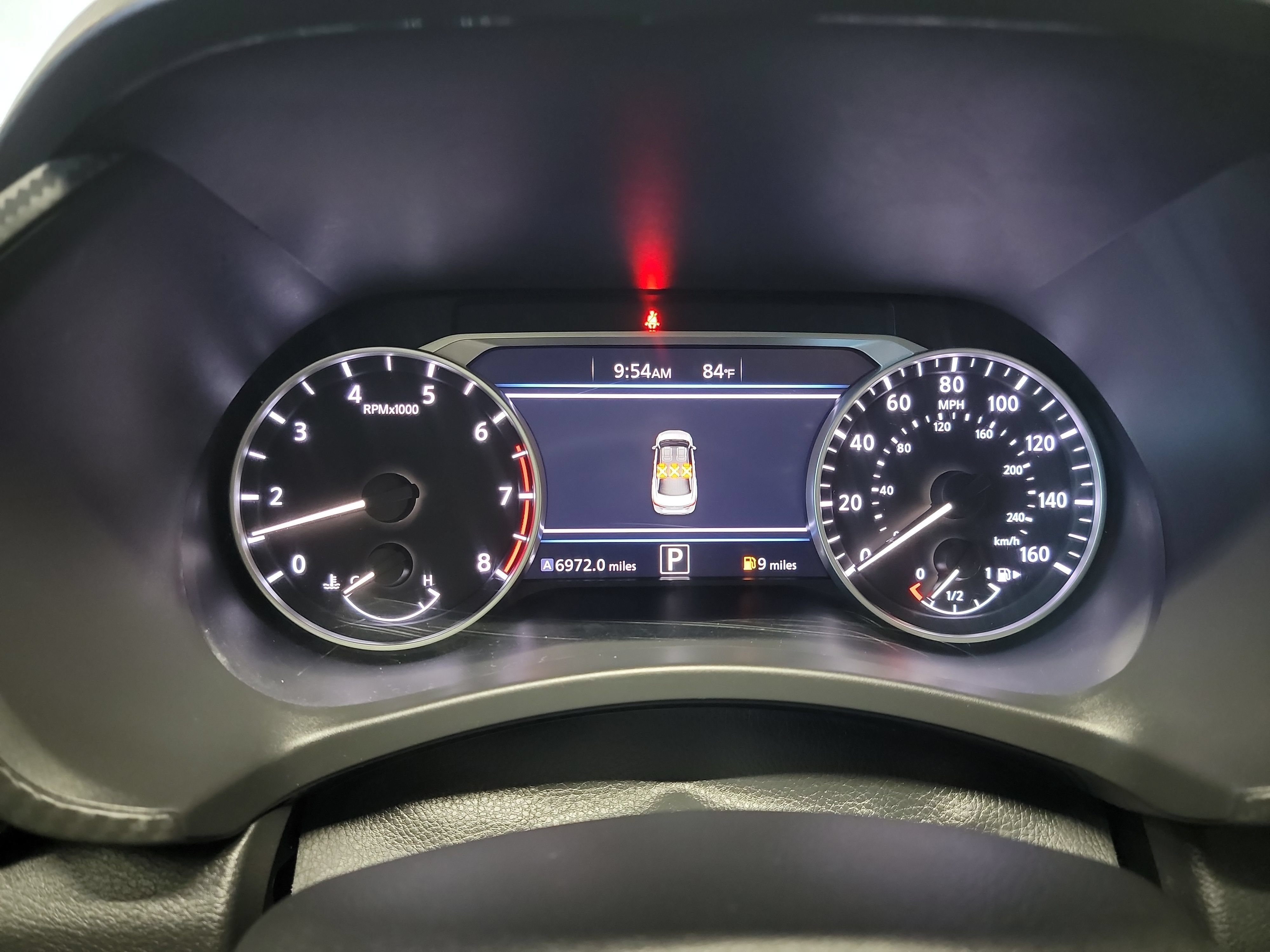 Used 2025 Nissan Sentra SR FWD image 18