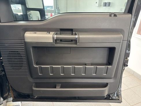 Used 2016 Ford F250 Lariat w/ Lariat Ultimate Package image 12