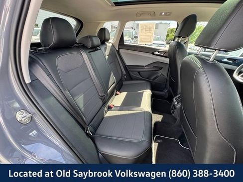 Certified 2023 Volkswagen Taos SE w/ Panoramic Sunroof Package AWD/4WD image 21