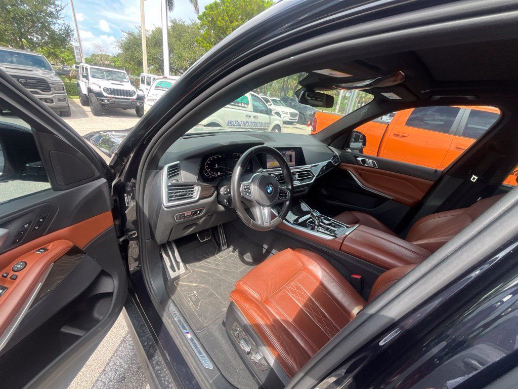 Used 2019 BMW X5 xDrive40i w/ M Sport Package AWD/4WD image 5