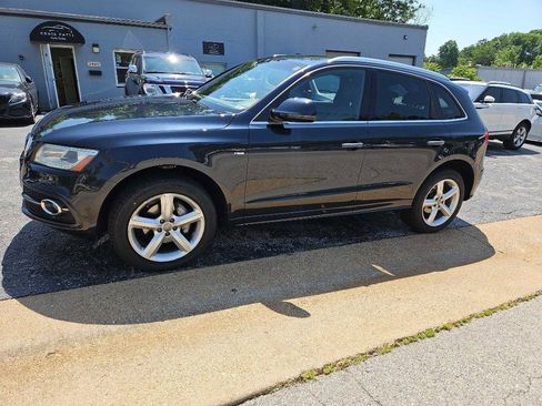Used 2017 Audi Q5 2.0T Premium Plus w/ Technology Package AWD/4WD image 1