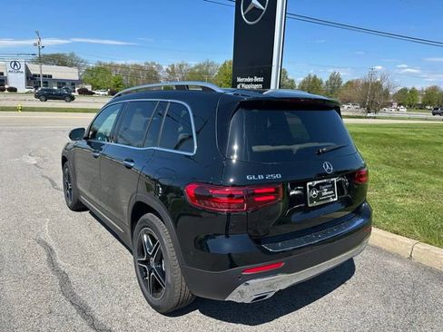 New 2026 Mercedes-Benz GLB 250 4MATIC image 3