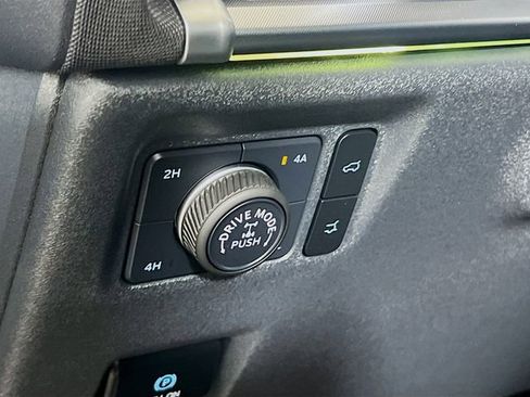 Used 2025 Ford Expedition Tremor image 12