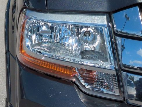 Used 2016 Ford Expedition XLT w/ Equipment Group 202A image 10