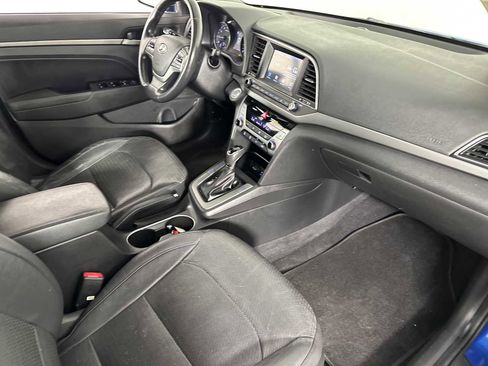 Used 2017 Hyundai Elantra Limited image 28