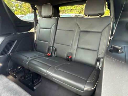 Used 2024 GMC Yukon SLT image 23