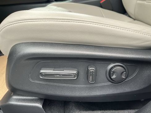Used 2024 Honda CR-V EX-L image 16