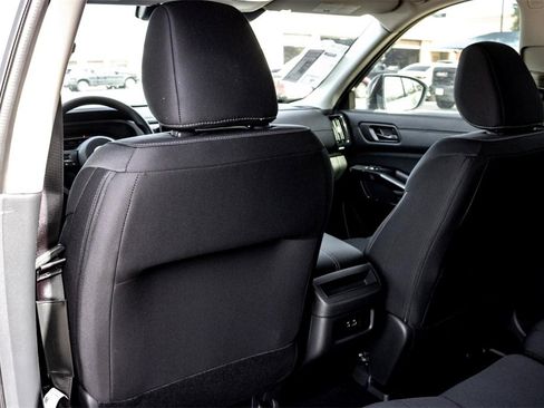 New 2025 Nissan Pathfinder S image 22