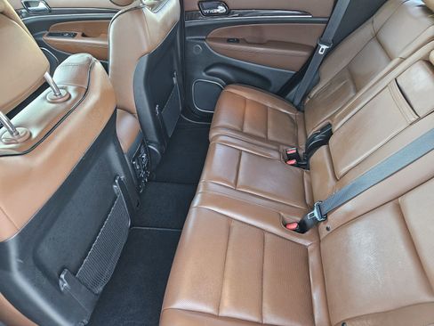 Used 2021 Jeep Grand Cherokee Overland image 33