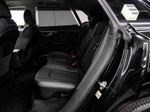 Used 2023 Audi Q8 Prestige image 50