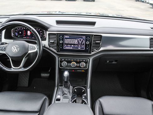 Used 2020 Volkswagen Atlas Cross Sport SEL image 12
