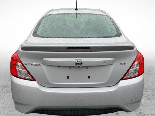 Used 2019 Nissan Versa SV FWD image 3