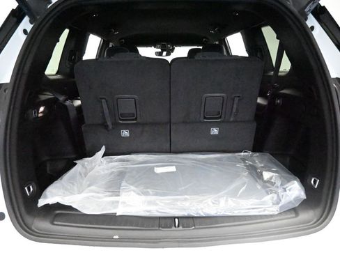 Used 2024 Jeep Grand Cherokee L Laredo w/ Luxury Tech Group I image 22