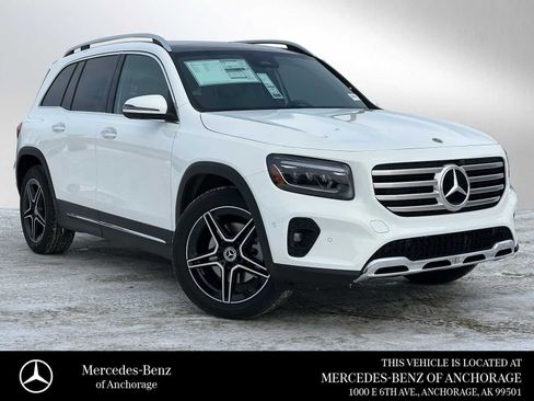New 2026 Mercedes-Benz GLB 250 4MATIC image 1