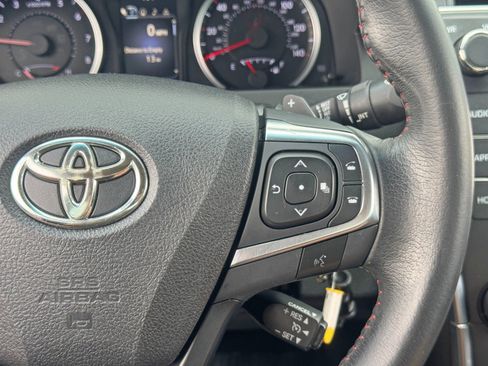 Used 2017 Toyota Camry SE image 21