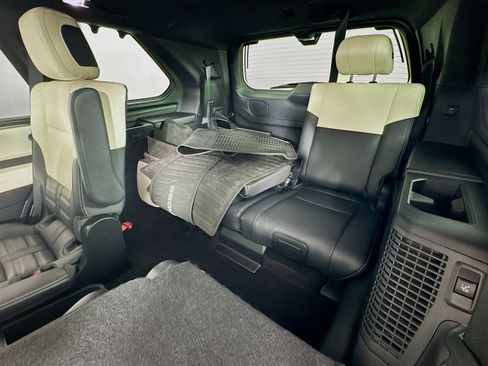 Used 2023 Toyota Sequoia Capstone AWD/4WD image 23