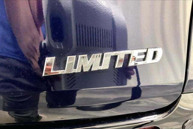 Used 2026 Toyota Sienna Limited AWD/4WD image 9