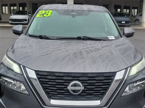 Used 2023 Nissan Rogue SV image 29