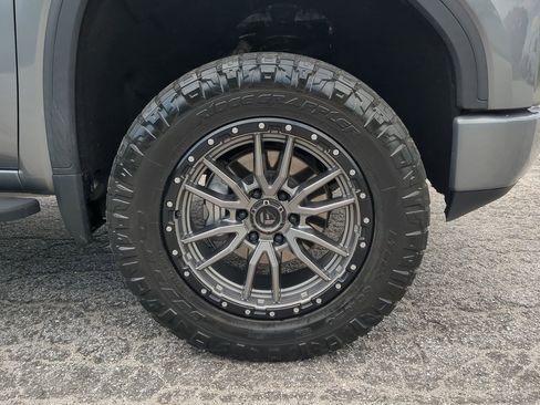 Used 2021 GMC Sierra 1500 AT4 AWD/4WD image 9