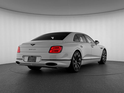 New 2026 Bentley Flying Spur Plug-In Hybrid image 6