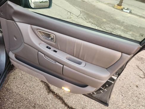 Used 2000 Toyota Avalon XL w/ Option Pkg 3 FWD image 17