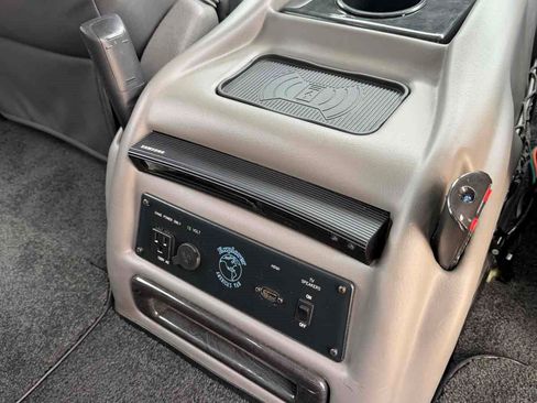 Used 2019 Chevrolet Express 2500 Extended w/ Enhanced Convenience Package RWD image 27
