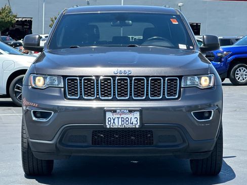 Used 2021 Jeep Grand Cherokee Laredo AWD/4WD image 10