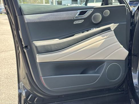 Used 2025 Genesis GV80 3.5T Prestige image 14
