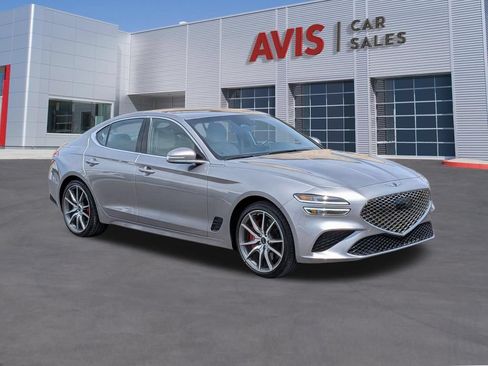Used 2025 Genesis G70 2.5T RWD image 3
