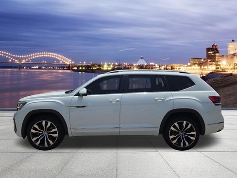 Used 2021 Volkswagen Atlas SEL R-Line AWD/4WD image 2