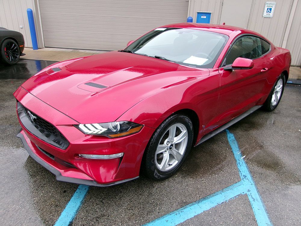 Used 2020 Ford Mustang Coupe RWD image 1