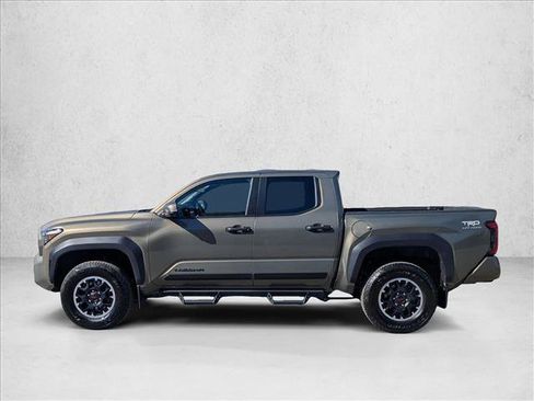 Used 2024 Toyota Tacoma TRD Off-Road w/ TRD Off Road Premium Package image 9