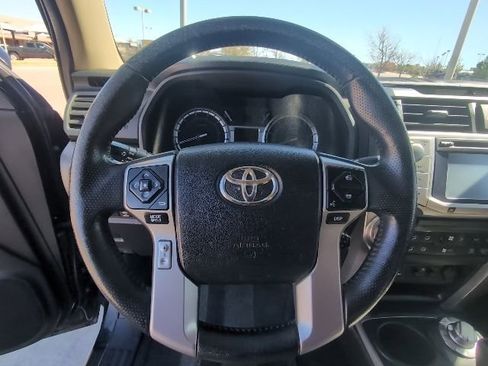 Used 2014 Toyota 4Runner Limited image 14