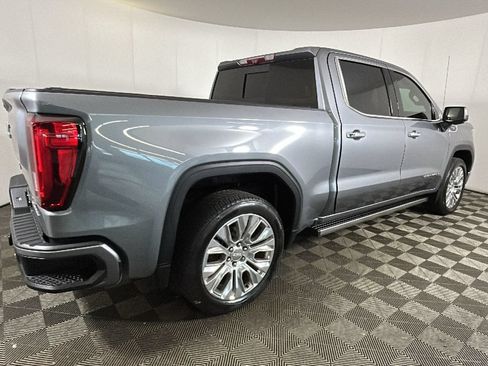 Used 2022 GMC Sierra 1500 Denali w/ Denali Reserve Package AWD/4WD image 3
