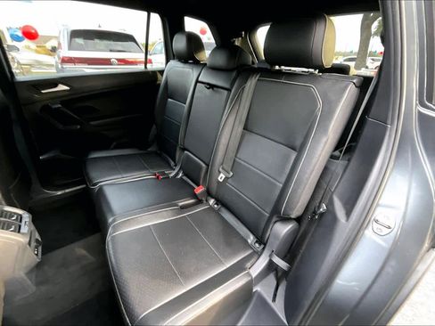 Used 2021 Volkswagen Tiguan SE R-Line image 20