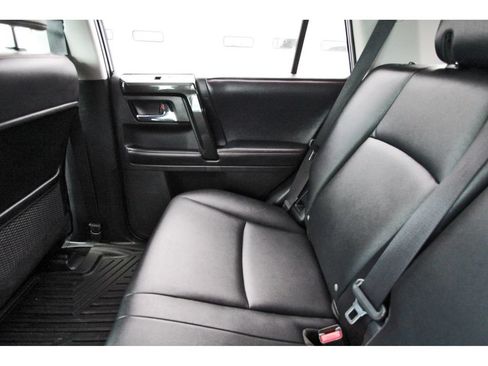 Used 2018 Toyota 4Runner TRD Off-Road Premium AWD/4WD image 13