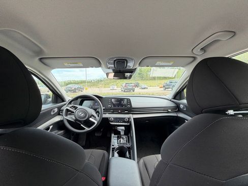 New 2026 Hyundai Elantra Hybrid FWD image 9