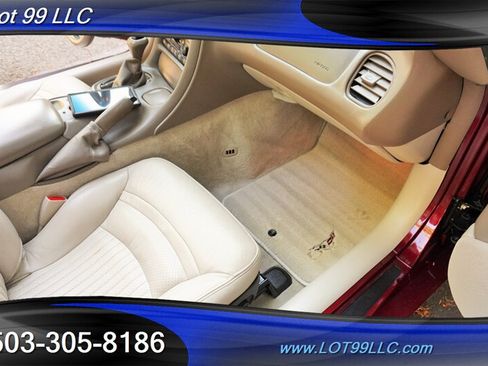 Used 2003 Chevrolet Corvette Coupe w/ Preferred Equipment Group RWD image 31