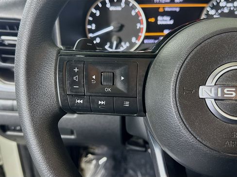 Used 2023 Nissan Rogue SV AWD/4WD image 14