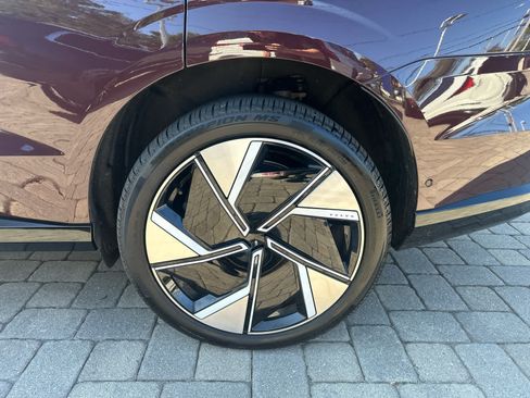 Used 2025 Volvo EX90 Ultra AWD/4WD image 37