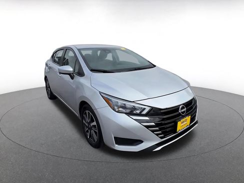 Used 2025 Nissan Versa SV FWD image 2