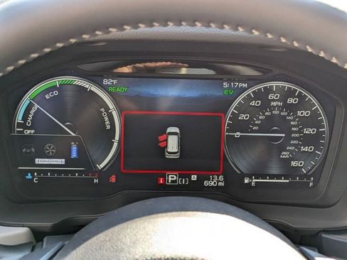 Certified 2025 Subaru Forester Limited image 21