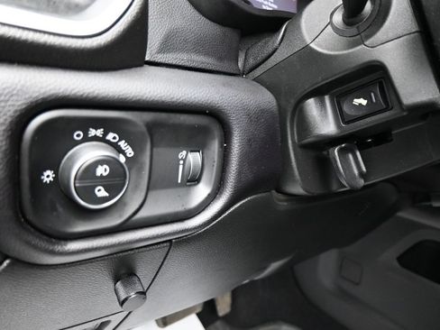 Used 2022 RAM 2500 Big Horn w/ Level C Equiment Group AWD/4WD image 12
