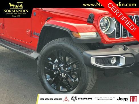 Certified 2025 Jeep Wrangler Unlimited Sahara AWD/4WD image 5