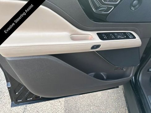 Certified 2023 Lincoln Aviator Reserve w/ Equipment Group 201A image 15