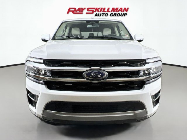 Used 2024 Ford Expedition Max Limited AWD/4WD image 2