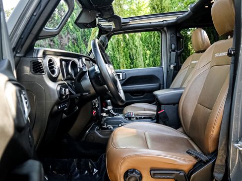 Used 2023 Jeep Wrangler Unlimited Rubicon 4xe w/ Safety Group AWD/4WD image 17