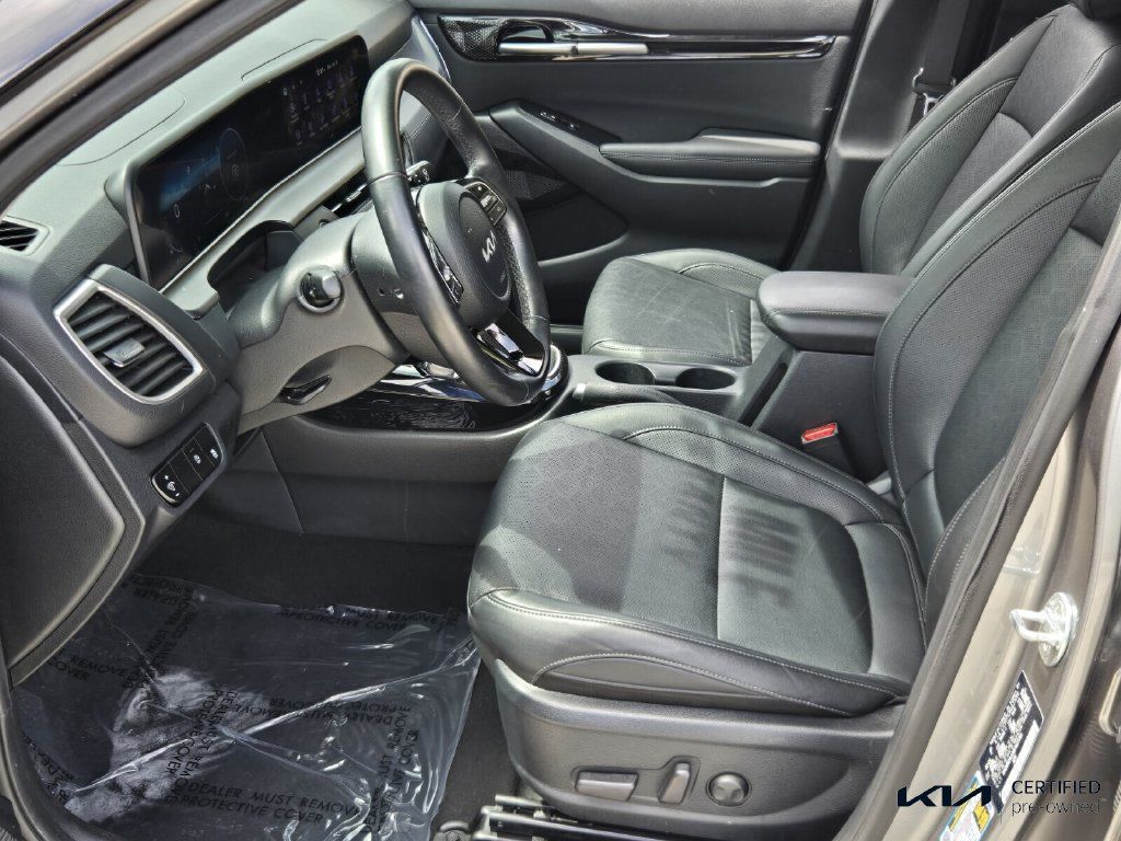 Certified 2024 Kia Seltos EX FWD image 10