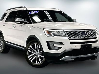 Used 2017 Ford Explorer Platinum